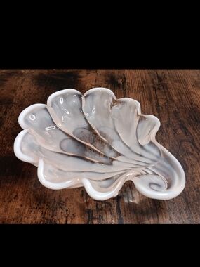 Pink Opalescent Duncan Miller Art Glass Seashell